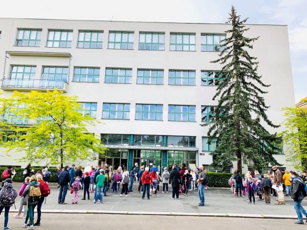 Otevření škol květen